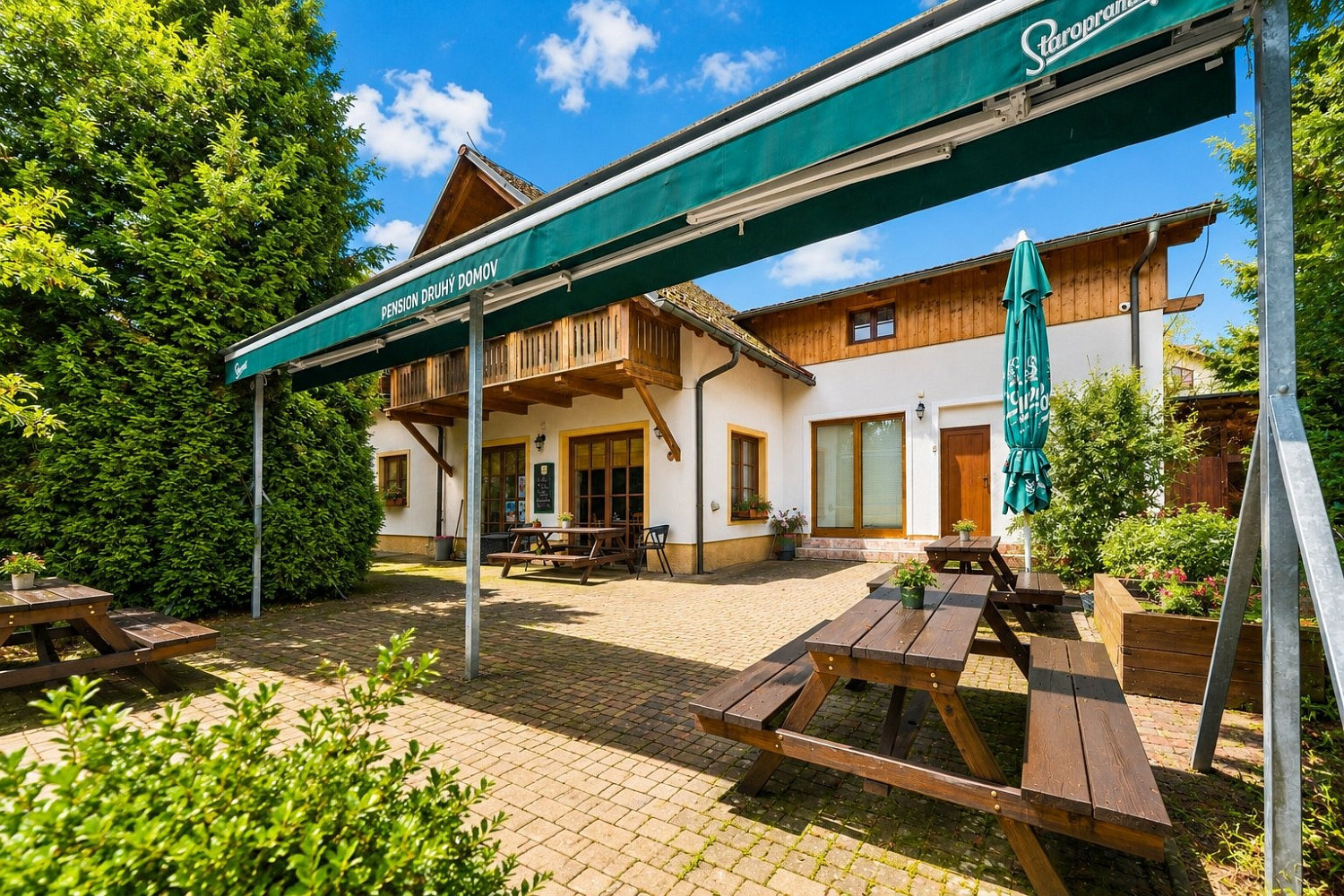Prodej ubytovacího objektu 280 m² – fotografie 3