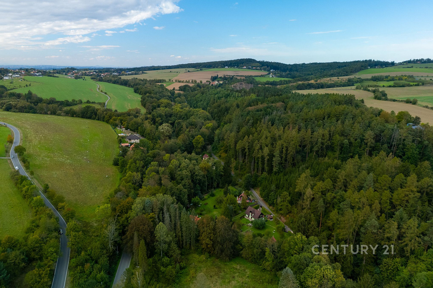Prodej stavebního pozemku 2 000 m² – fotografie 5