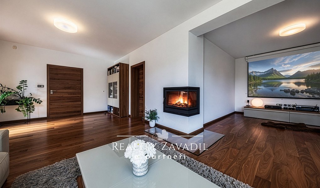 Prodej domu 475 m² s pozemkem 1 627 m², Ráby – náhled fotky 6