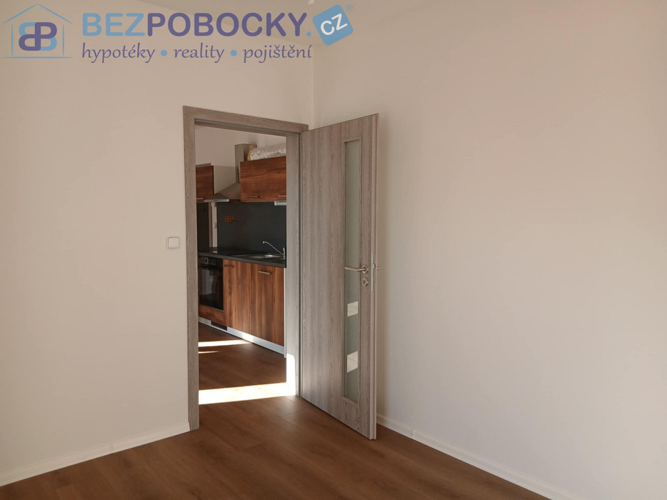 Pronájem bytu 2+kk 39 m² – fotografie 5