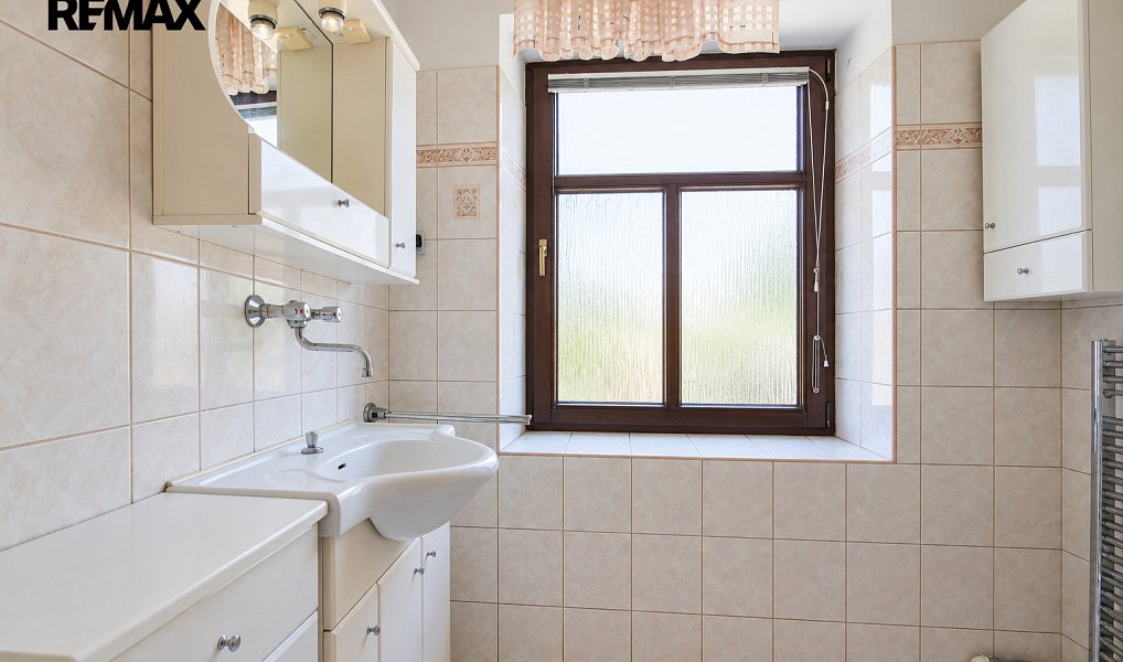 Prodej domu 200 m² s pozemkem 910 m², Kájov – náhled fotky 48