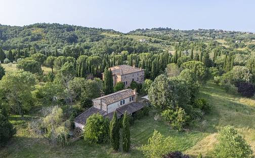 Prodej vily 820 m² s pozemkem 17 000 m², Sinalunga, Toskánsko, Itálie