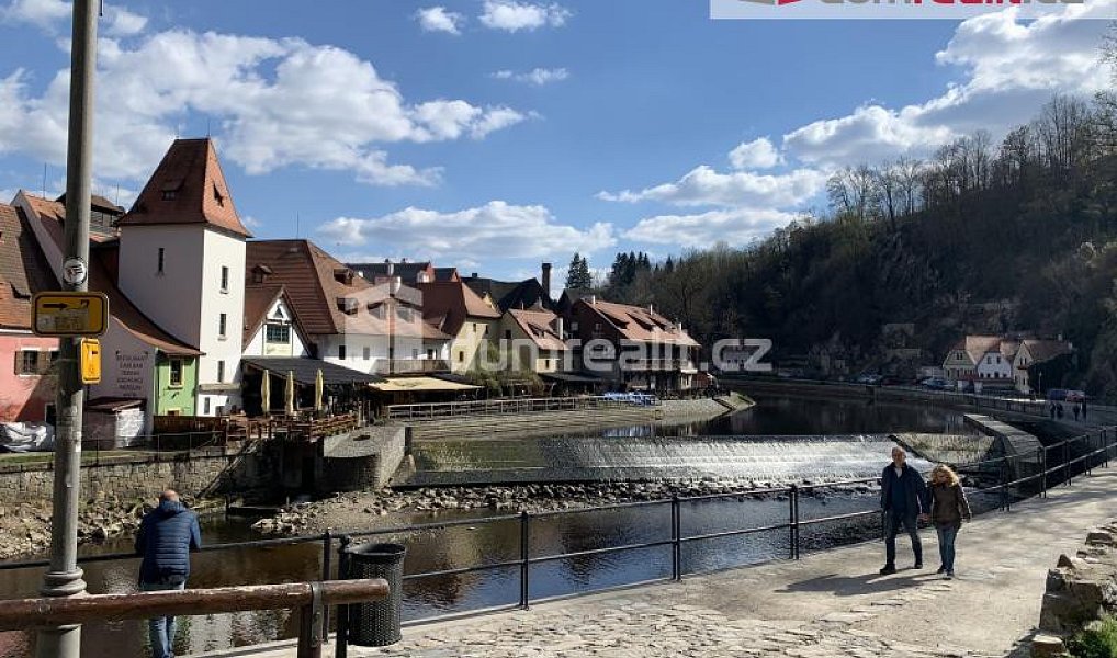 Prodej nájemního domu, činžáku 930 m², Český Krumlov – náhled fotky 13