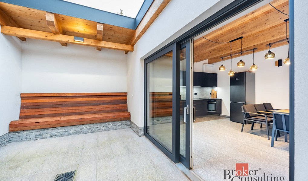 Prodej domu 214 m² s pozemkem 350 m², Trutnov – náhled fotky 20