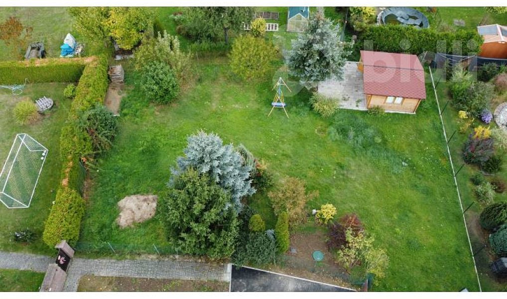 Pronájem stavebního pozemku 650 m², Chrást – náhled fotky 2