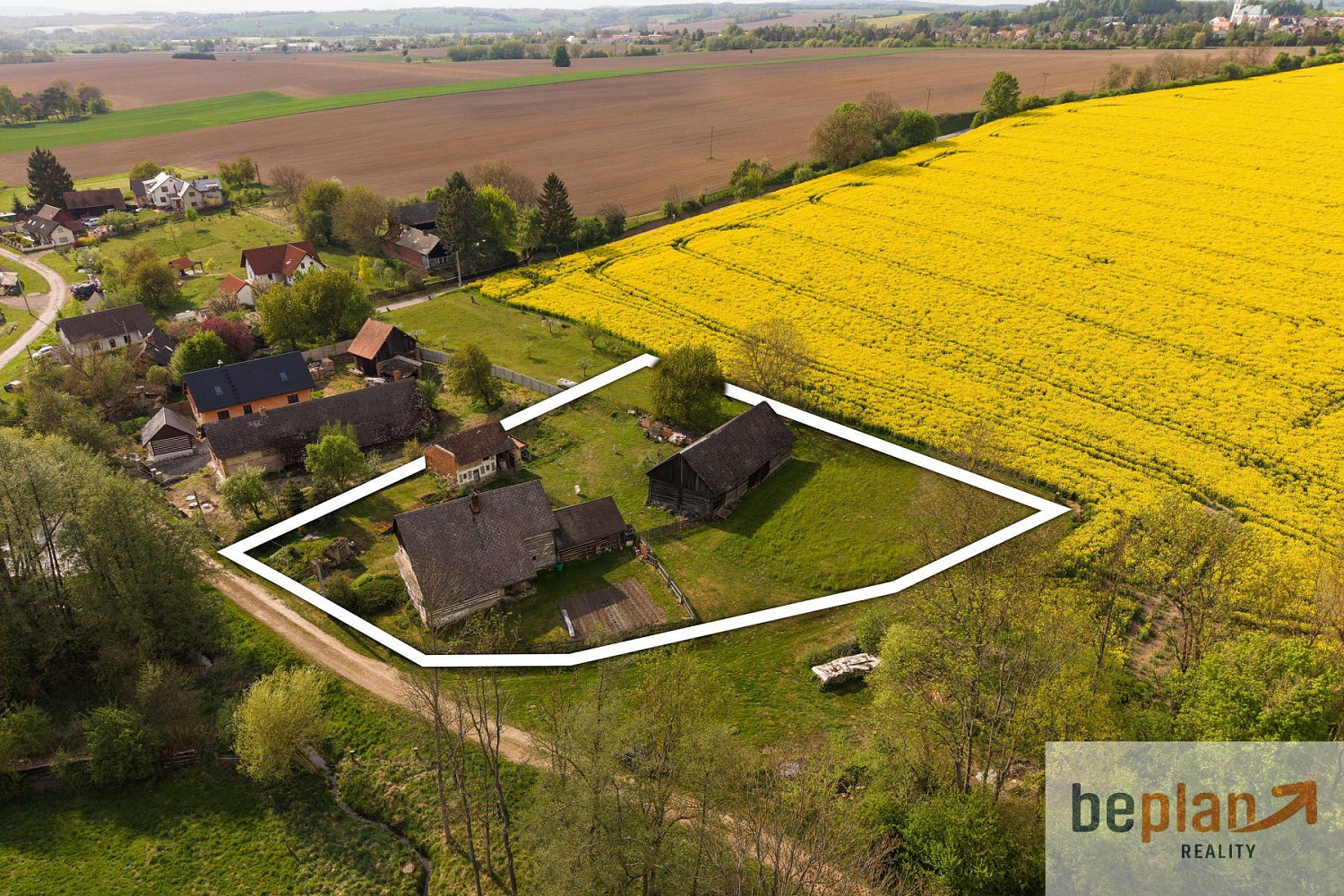 Prodej stavebního pozemku 1 200 m² – fotografie 3