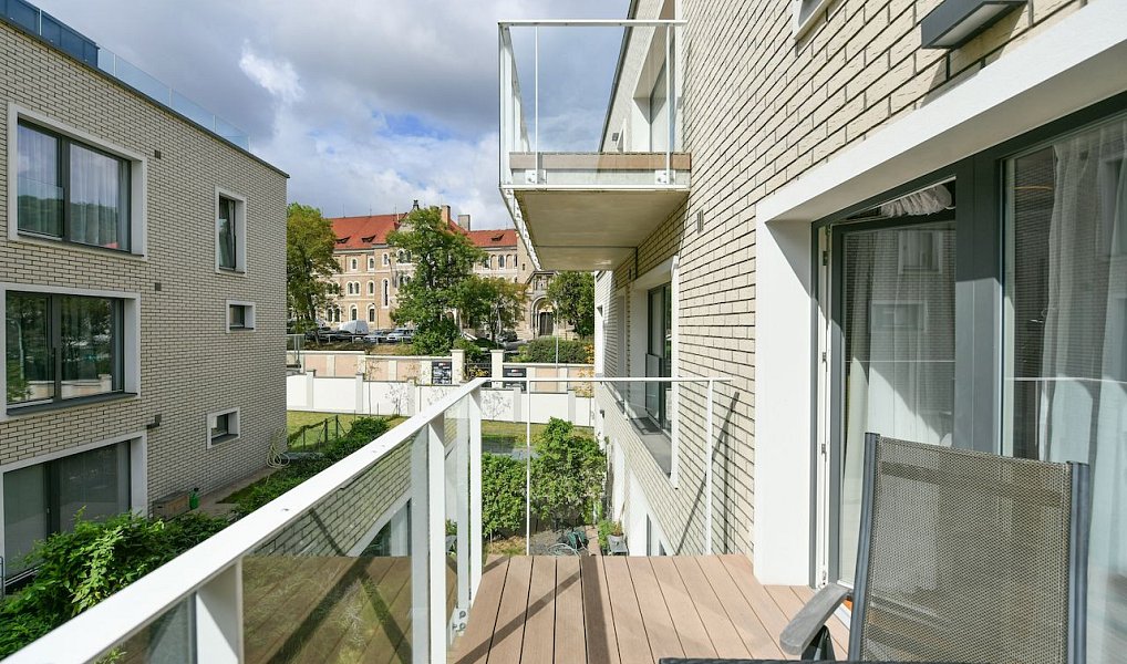 Pronájem bytu 2+kk 76 m², Praha – náhled fotky 13