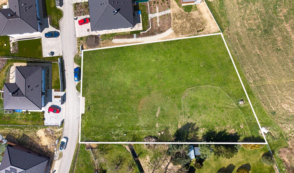 Prodej stavebního pozemku 1 696 m², Hosín – náhled fotky 6