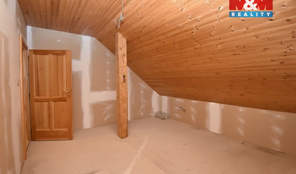 Prodej domu 320 m² s pozemkem 2 079 m², Malá Morava – náhled fotky 23