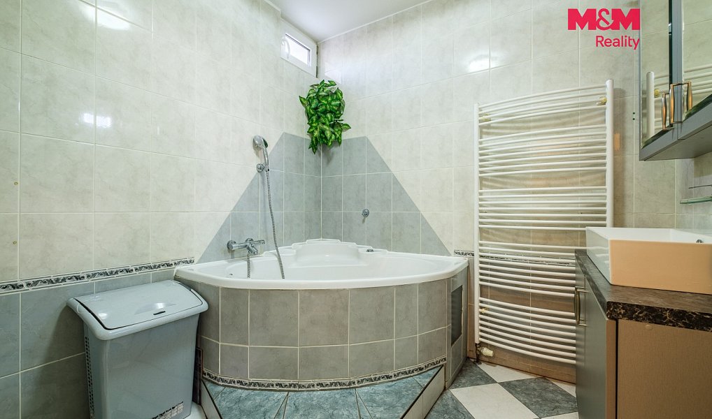 Prodej výrobních prostor 367 m², Březová – náhled fotky 13