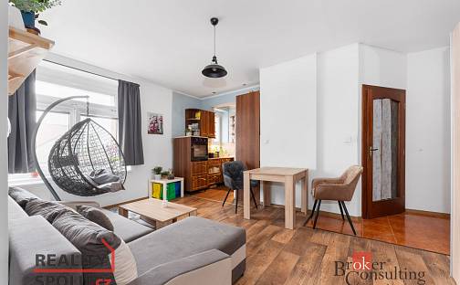 Prodej bytu 2+kk 61 m², Hradec Králové - Pražské Předměstí