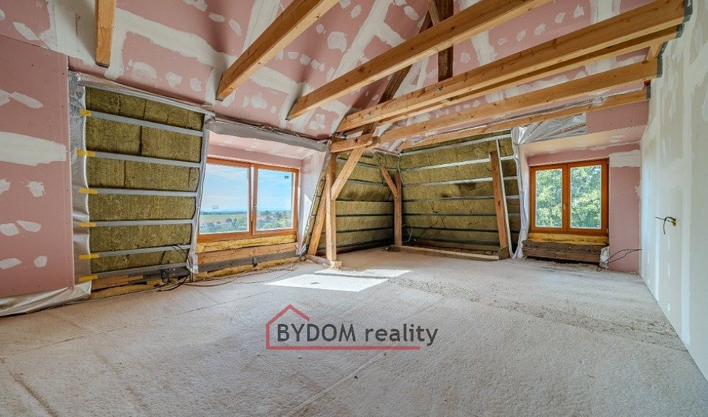Prodej bytu 4+kk 125 m², Líšťany – náhled fotky 5