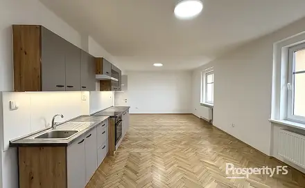 Pronájem bytu 3+kk 75 m²