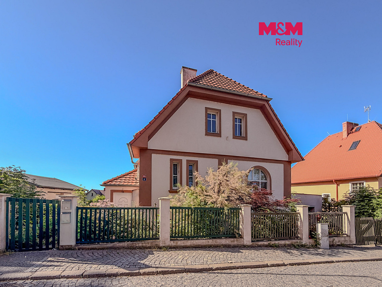 Prodej domu 200 m² s pozemkem 607 m²