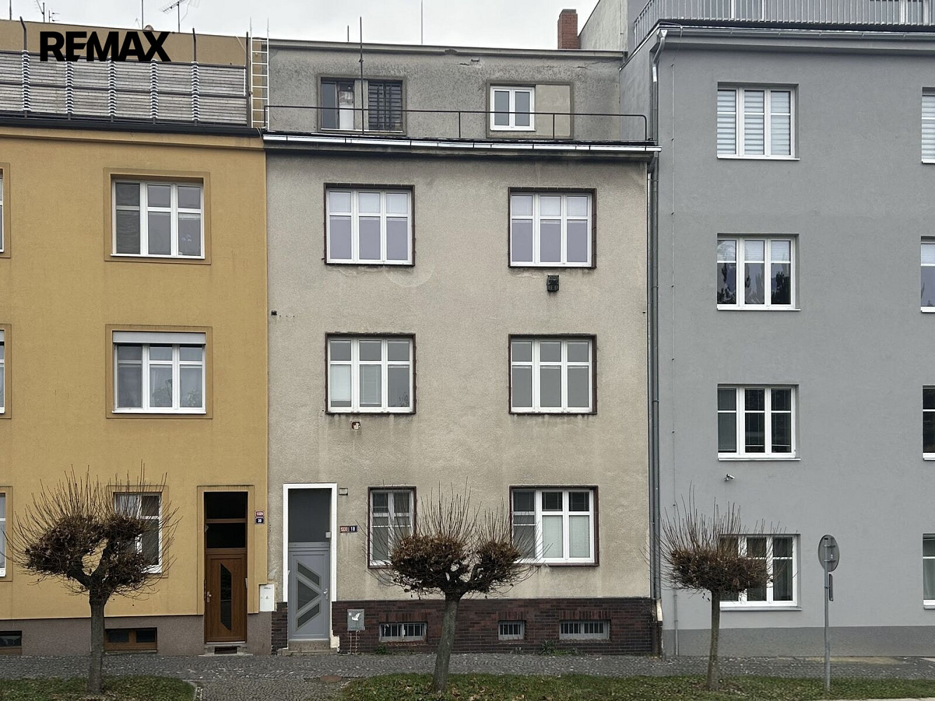 Prodej domu 450 m² s pozemkem 100 m²