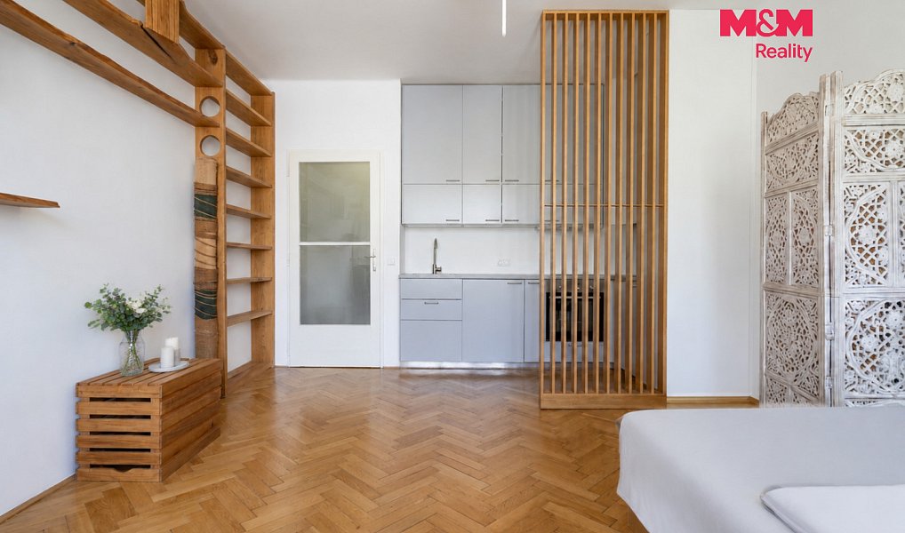 Prodej bytu 1+kk 30 m², Praha – náhled fotky 2