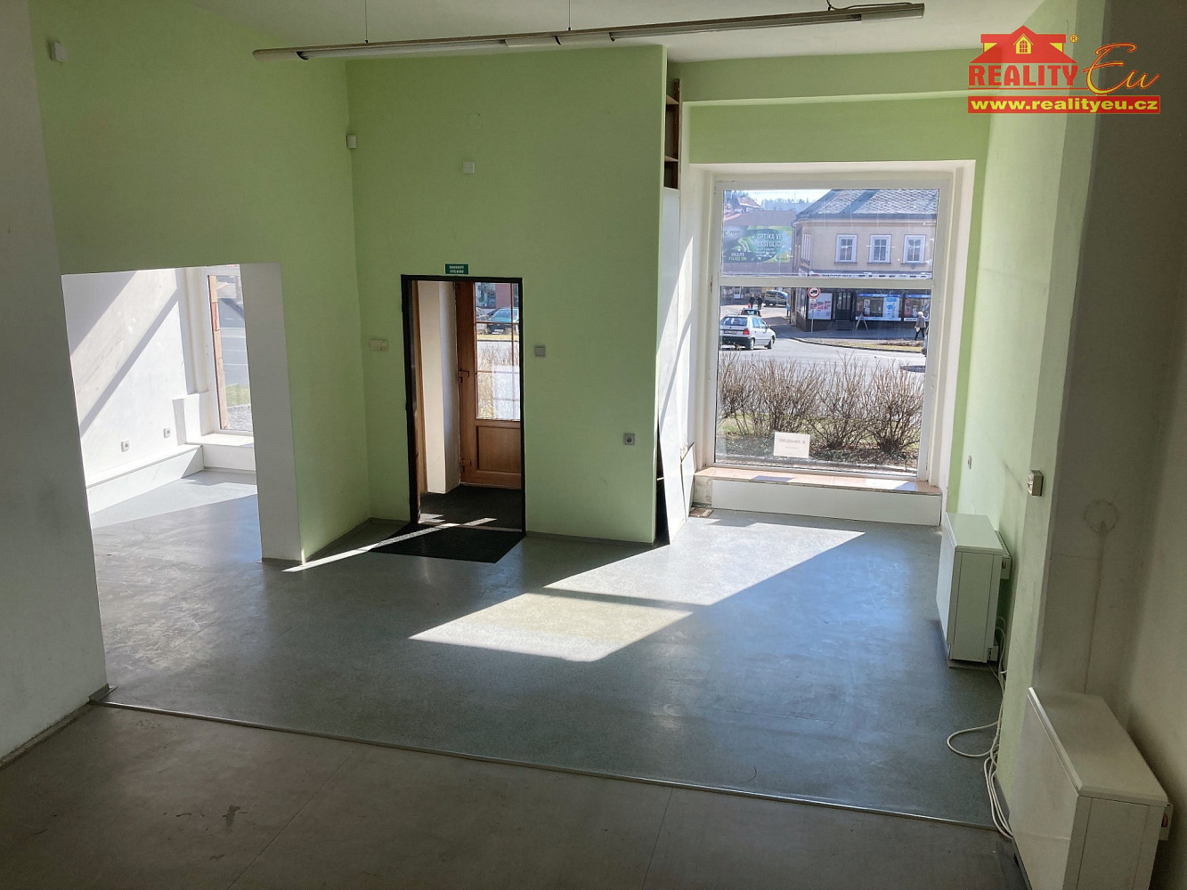 Pronájem obchodních prostor 78 m² – fotografie 3