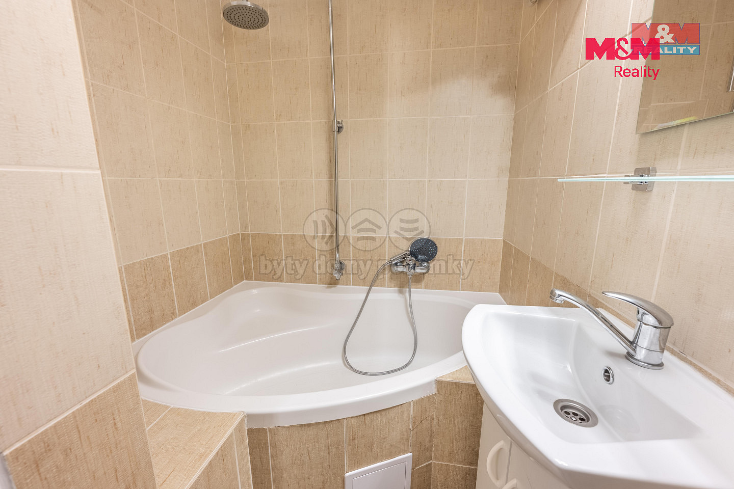 Prodej bytu 1+kk 25 m² – fotografie 4