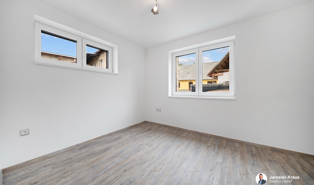 Prodej domu 134 m² s pozemkem 148 m², Nová Paka – náhled fotky 9