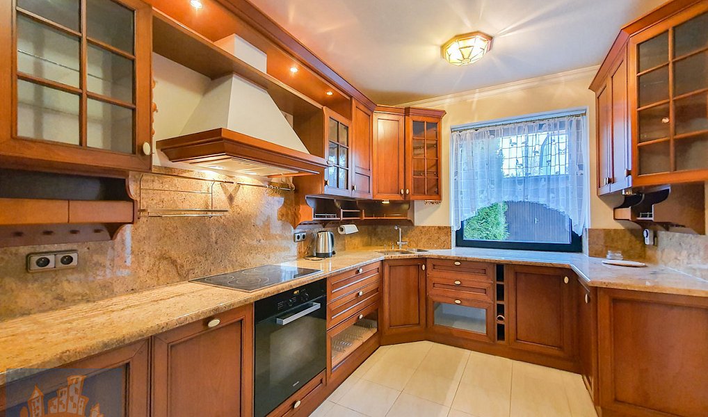 Pronájem domu 570 m² s pozemkem 483 m², Praha – náhled fotky 8