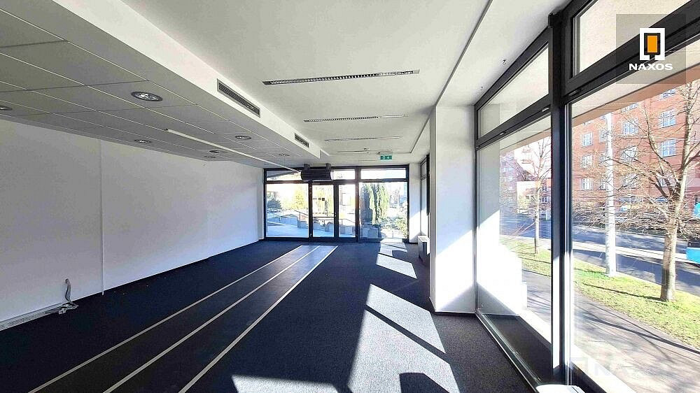 Pronájem obchodních prostor 125 m² – fotografie 2