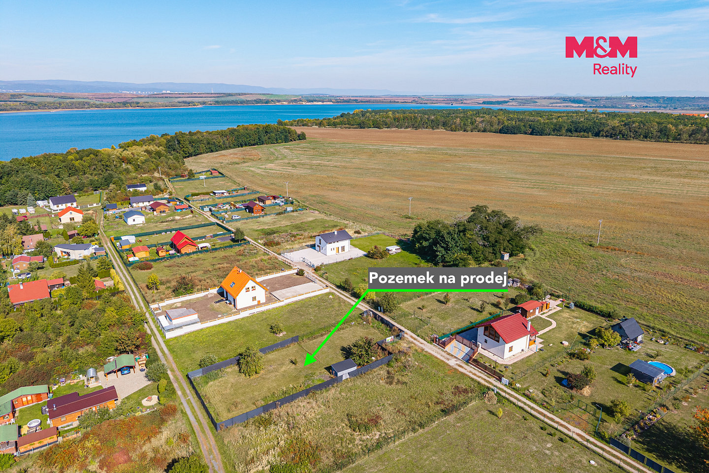 Prodej stavebního pozemku 943 m² – fotografie 2