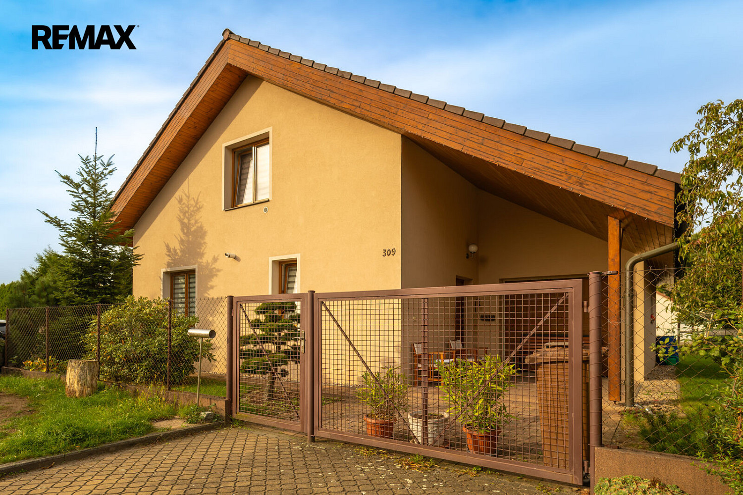 Prodej domu 155 m² s pozemkem 614 m²