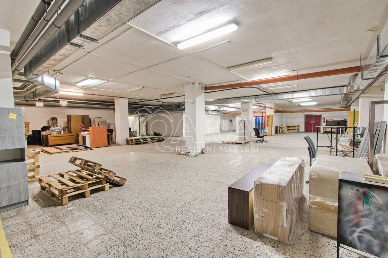 Pronájem skladovacích prostor 350 m² – fotografie 5