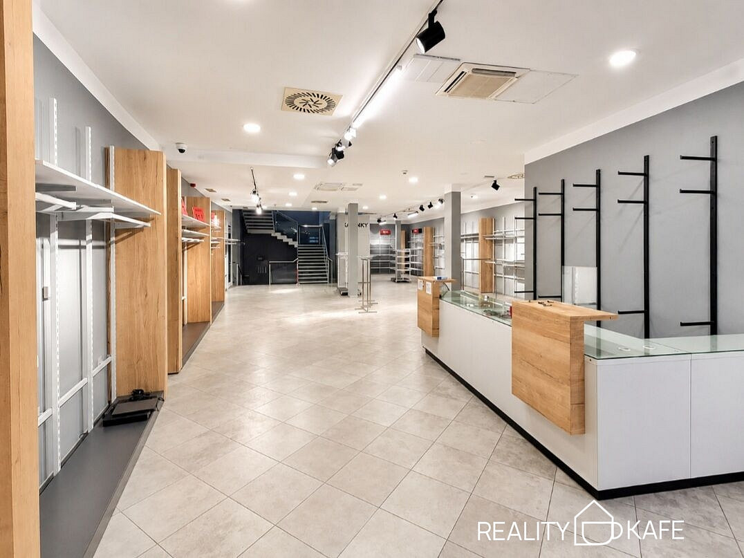 Prodej obchodních prostor 1 219 m² – fotografie 4