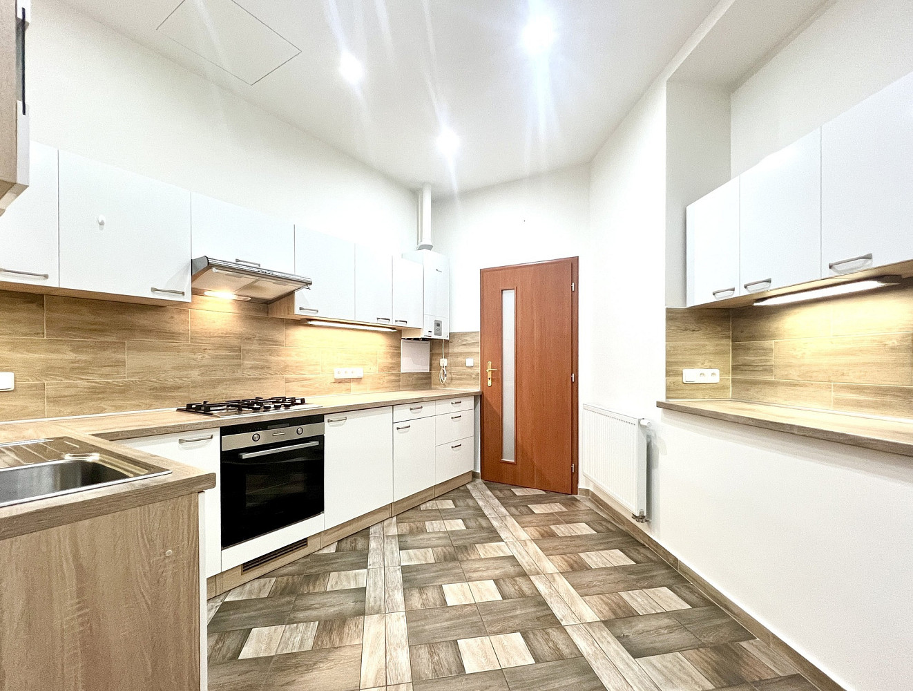 Pronájem bytu 2+1 62 m² — photo 3