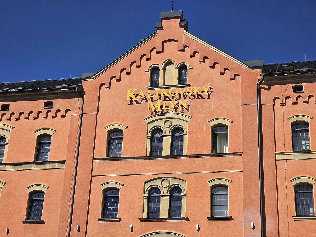 Pronájem kanceláře 137 m² – fotografie 2