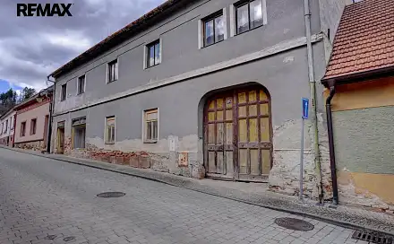 Prodej domu 1 200 m² s pozemkem 2 155 m², Josefa Uhra, Lomnice, okres Brno-venkov