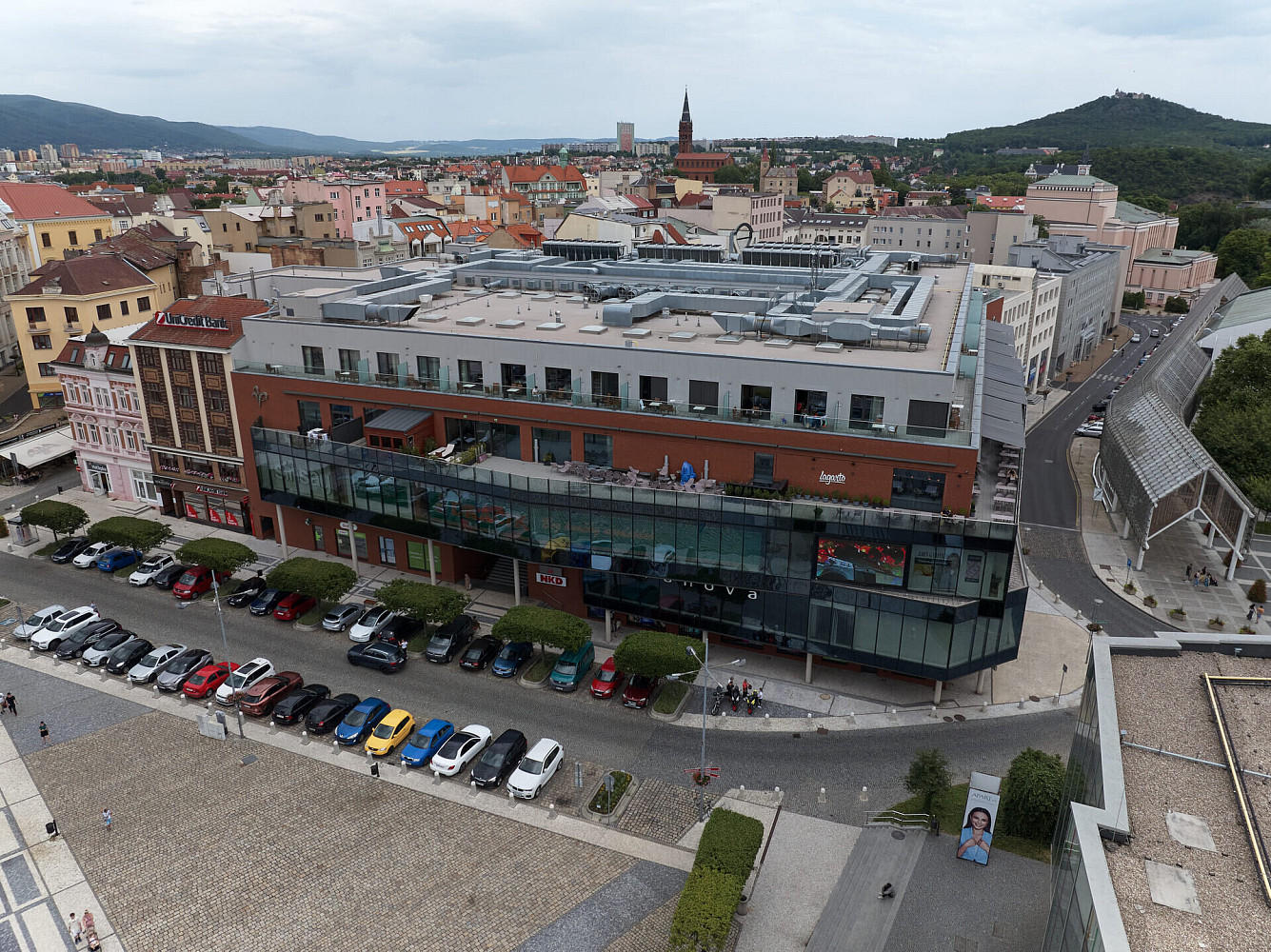 Pronájem obchodních prostor 32 m²
