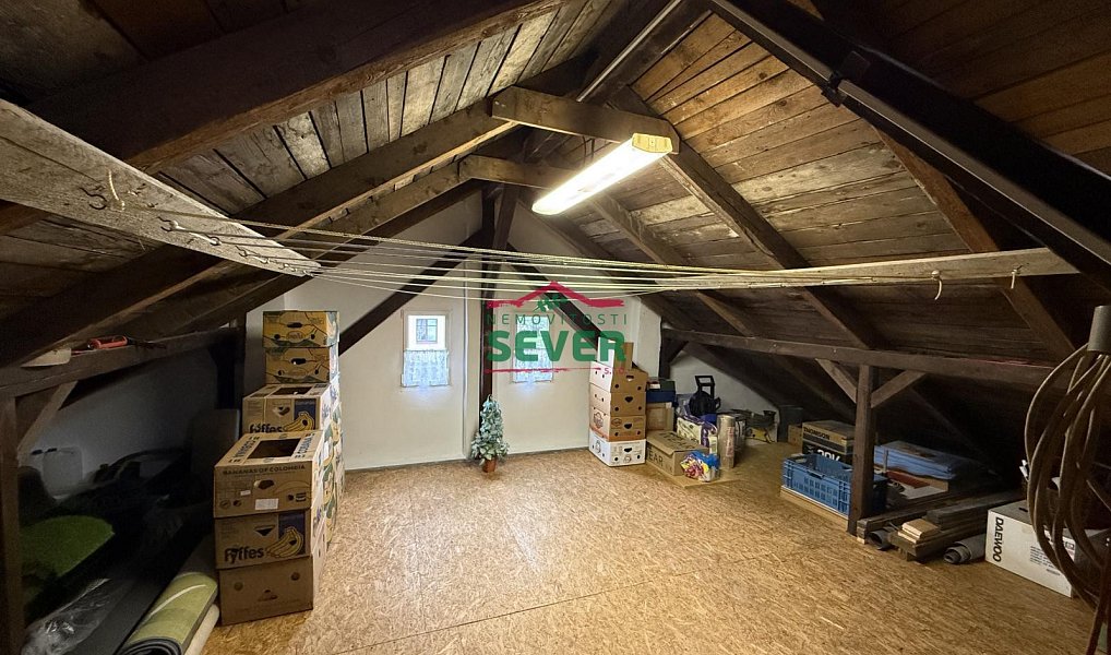 Prodej domu 200 m² s pozemkem 318 m², Jirkov – náhled fotky 27