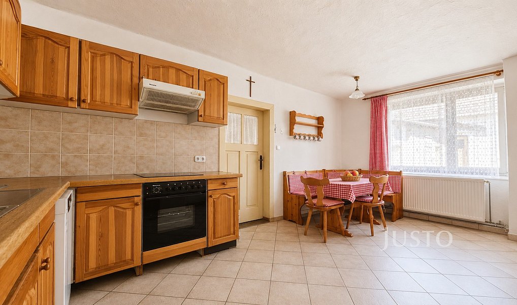 Prodej domu 174 m² s pozemkem 963 m², Kváskovice – náhled fotky 8
