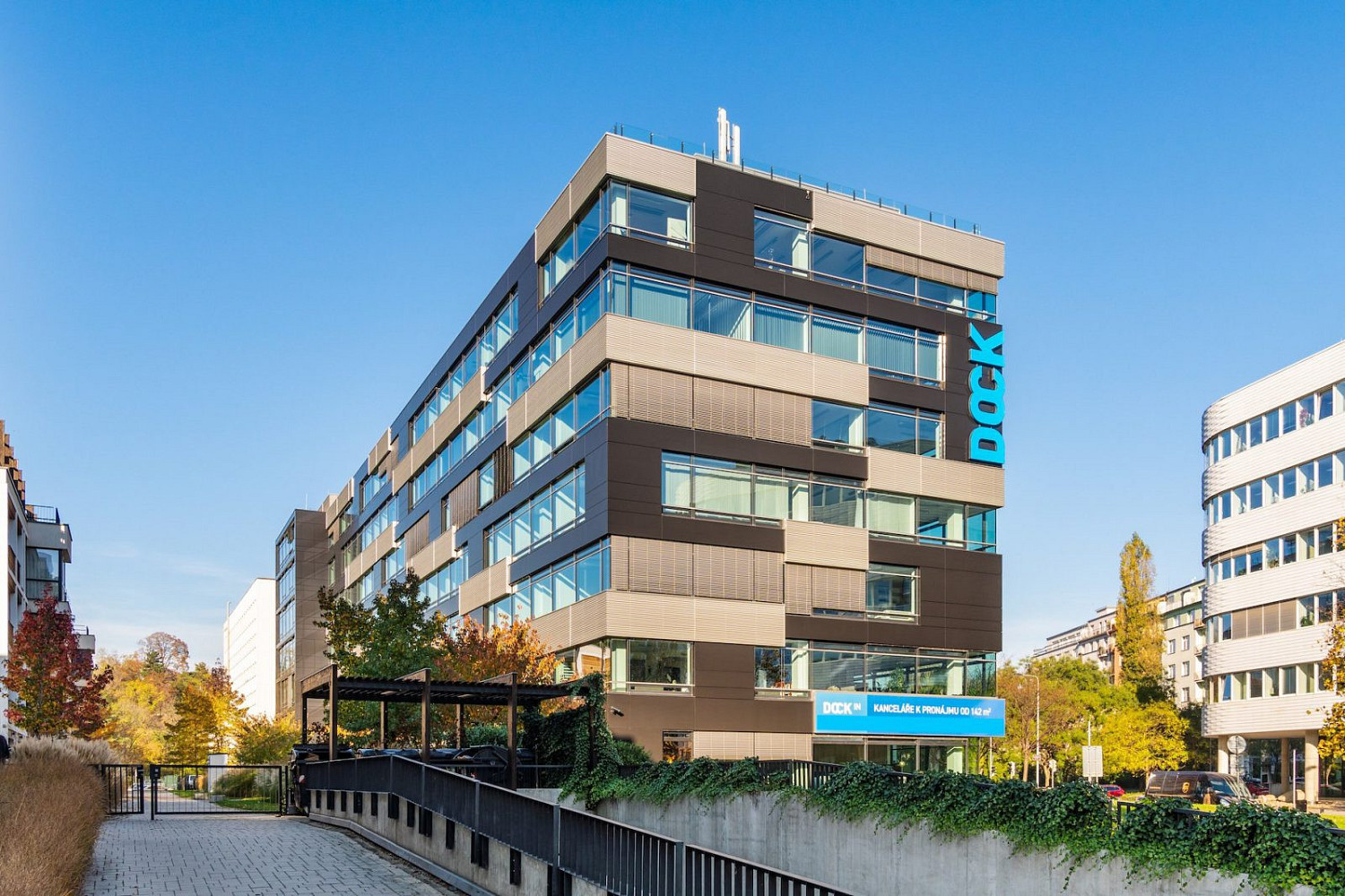 Pronájem kanceláře 182 m²