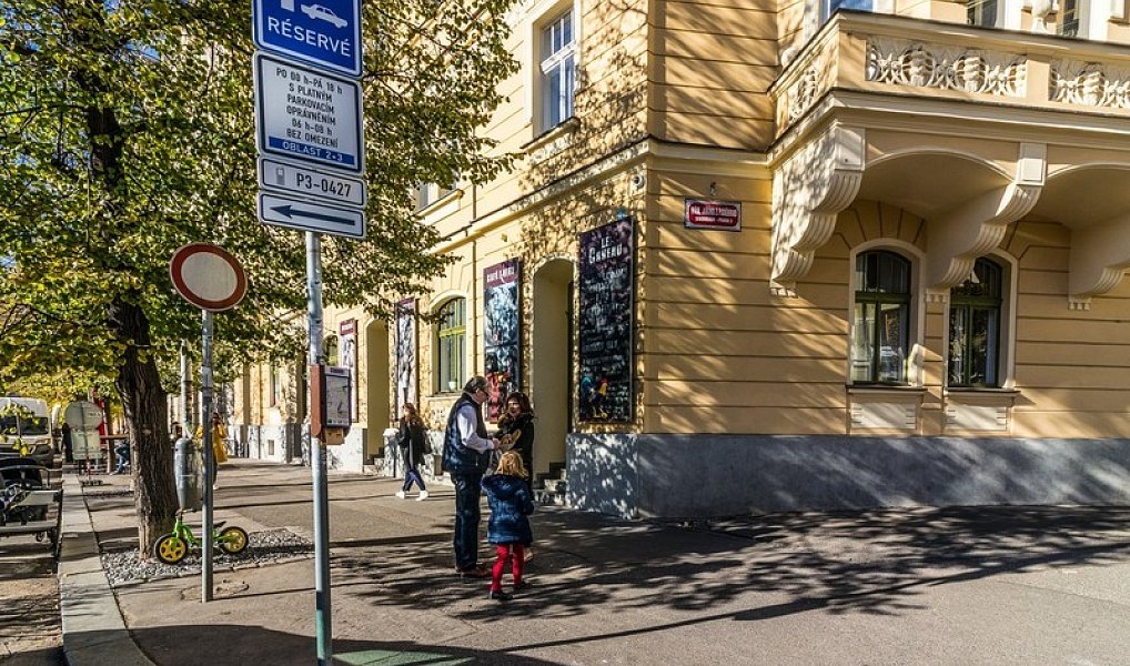 Pronájem bytu 2+kk 90 m², Praha – náhled fotky 18