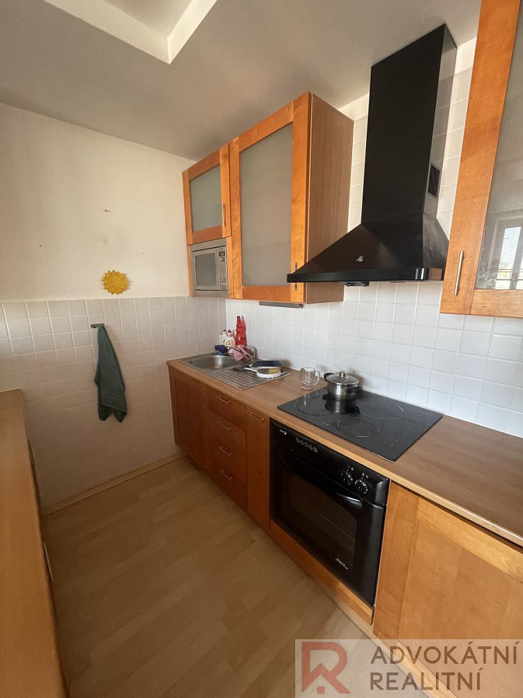 Prodej bytu 1+kk 28 m² — photo 2