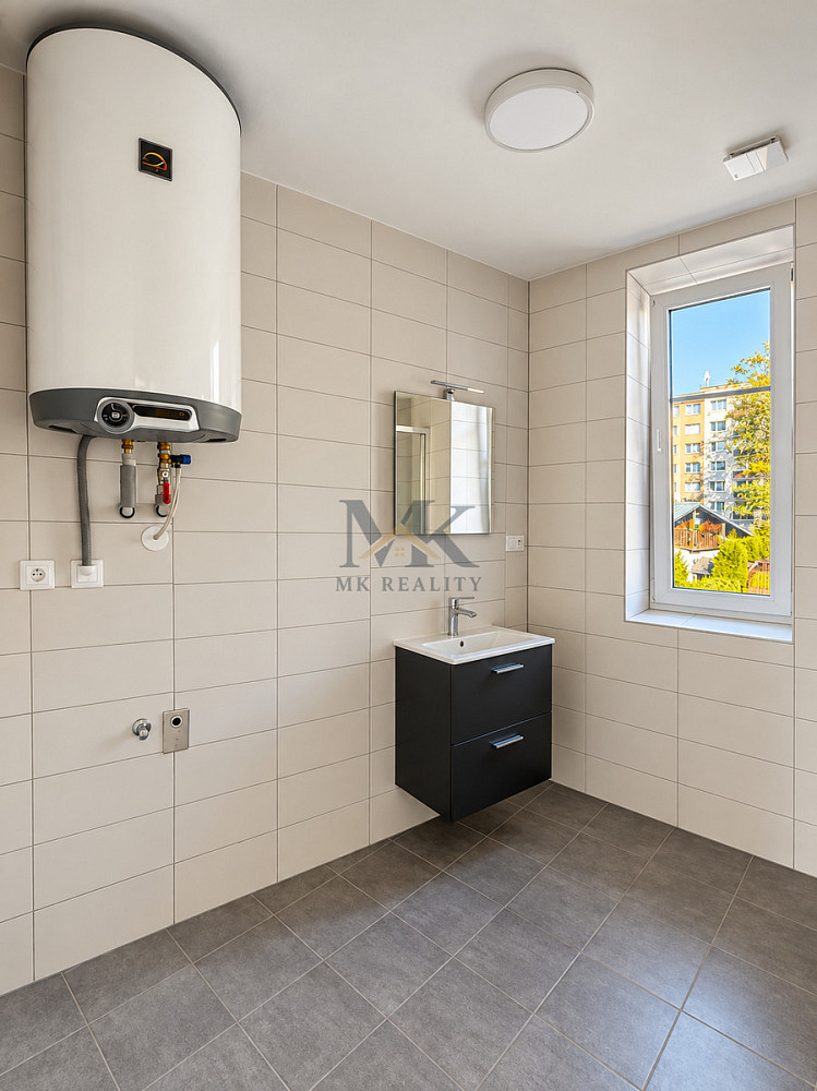Pronájem bytu 2+kk 42 m² – fotografie 3