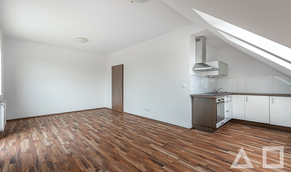 Prodej bytu 1+kk 36 m², Praha – náhled fotky 3