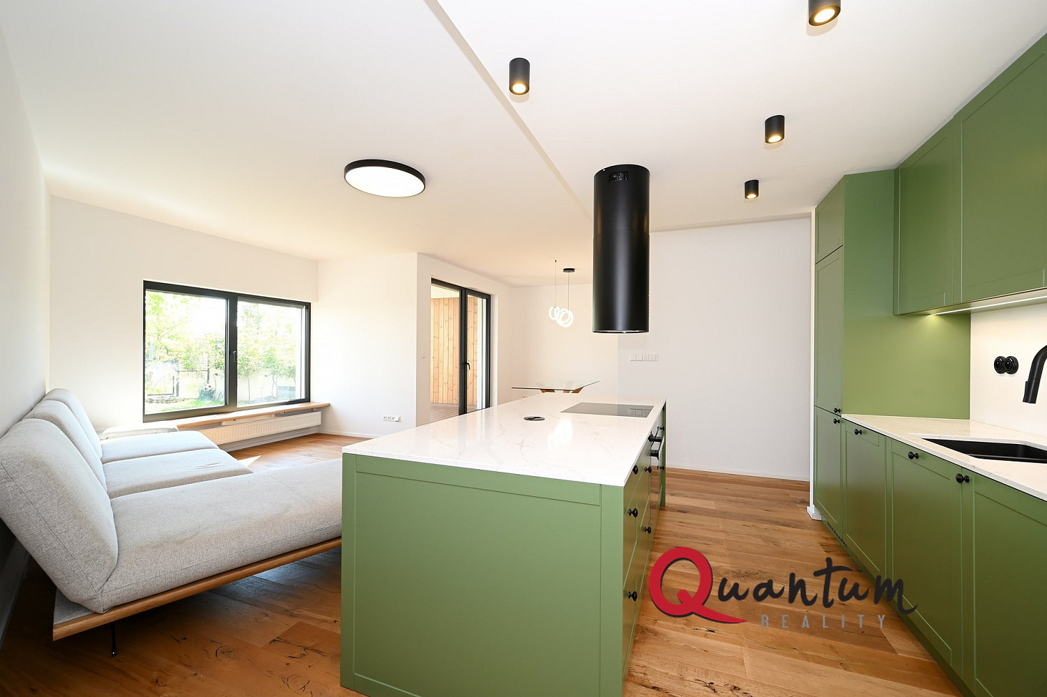 Pronájem bytu 3+kk 88 m² — photo 2