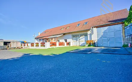 Prodej domu 244 m² s pozemkem 2 830 m², Hrobčice - Razice, okres Teplice