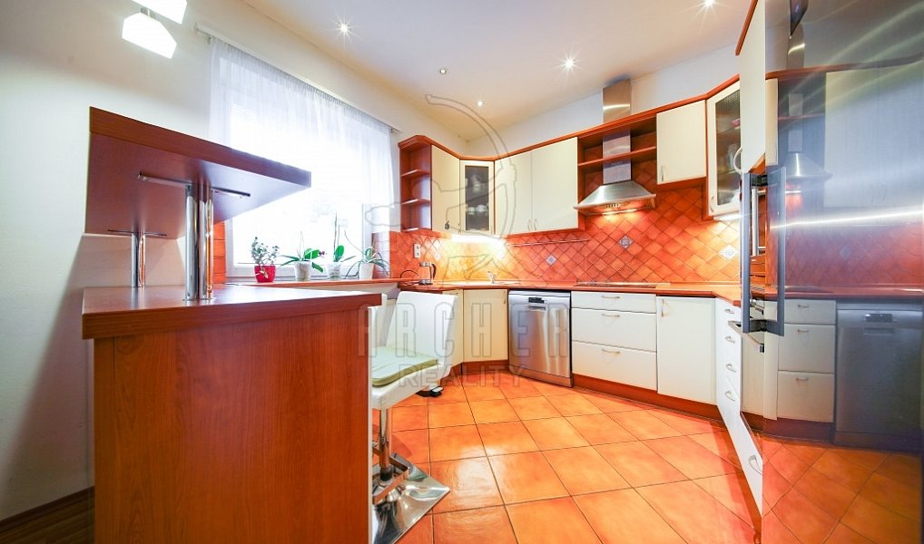 Prodej domu 324 m² s pozemkem 399 m², Praha – náhled fotky 16