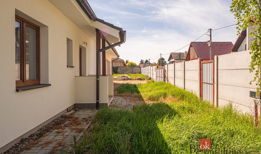 Prodej domu 102 m² s pozemkem 941 m², Hořín – náhled fotky 2