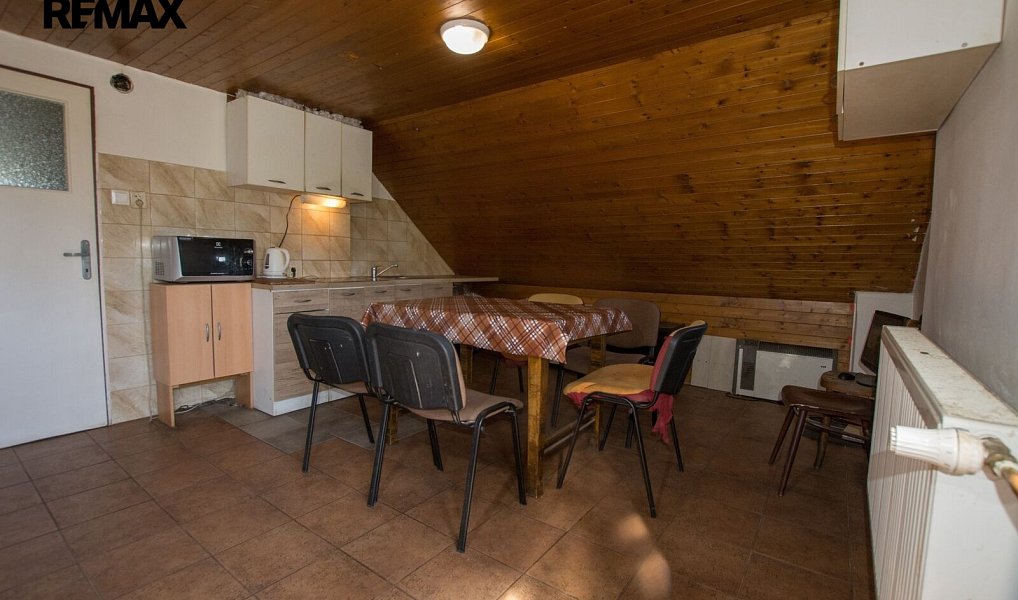 Prodej domu 250 m² s pozemkem 978 m², Stachy – náhled fotky 14