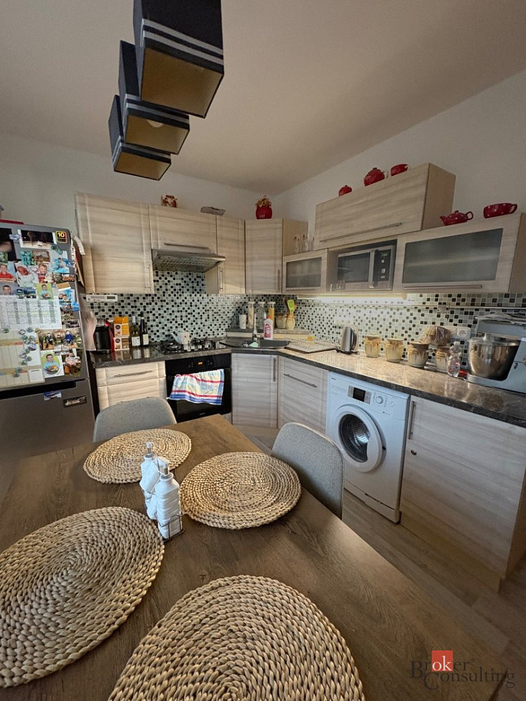 Pronájem bytu 3+1 77 m² – fotografie 3