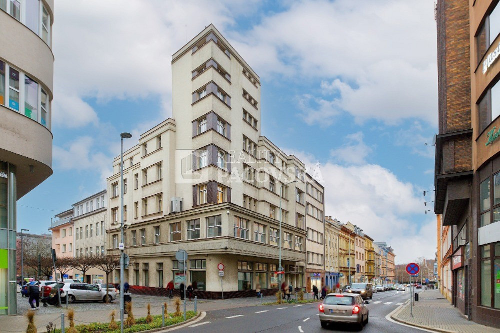 Pronájem obchodních prostor 128 m²