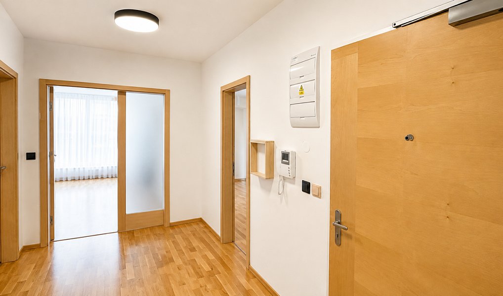 Prodej bytu 3+kk 120 m², Karlovy Vary – náhled fotky 9