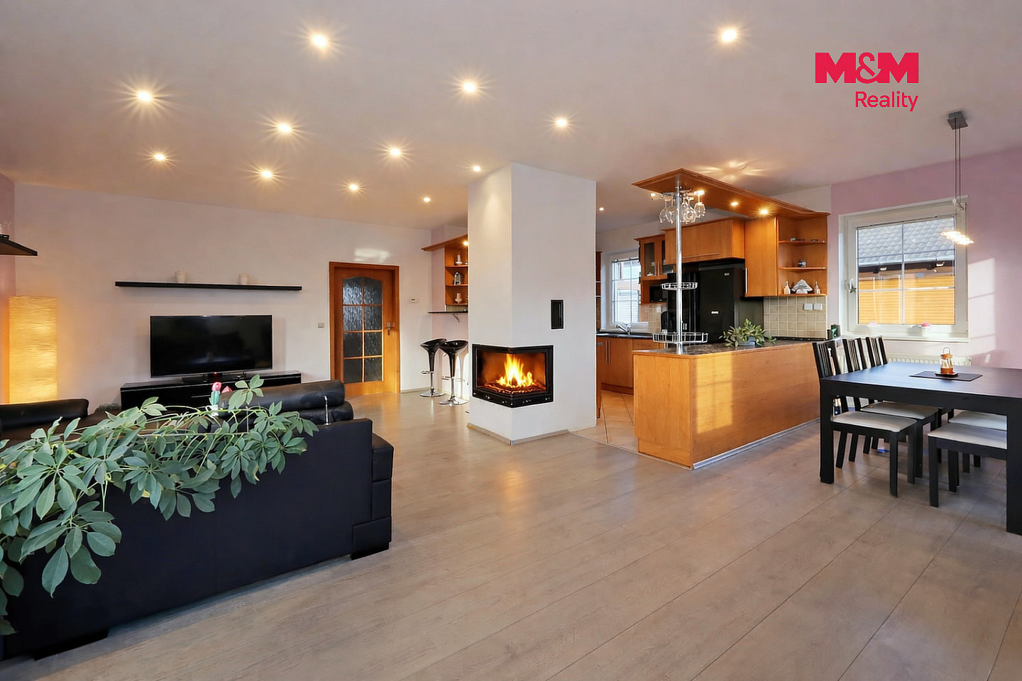 Prodej domu 165 m² s pozemkem 2 125 m² – fotografie 2