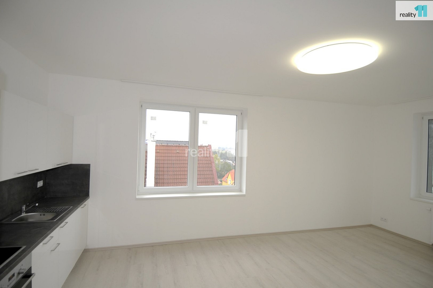 Pronájem bytu 2+kk 50 m² — photo 3